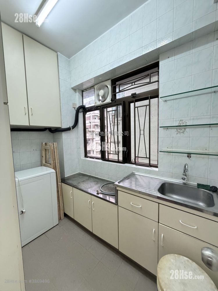 Hang Tak Building Rental 2 Bedrooms 400 ft²