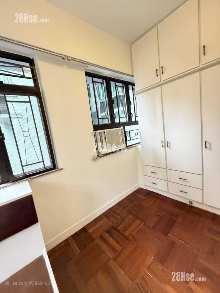 Hang Tak Building Rental 2 Bedrooms 400 ft²