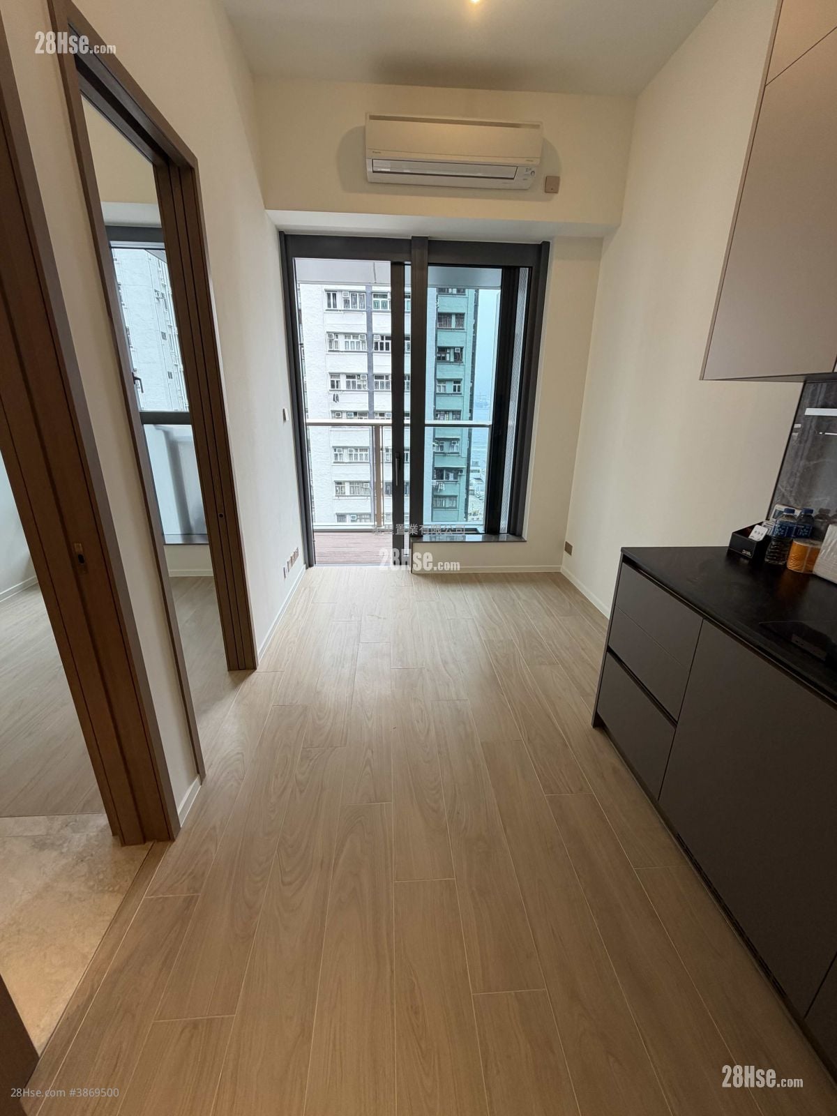 Des Voeux W Residence Rental 1 Bedroom , 1 Bathroom 268 ft²