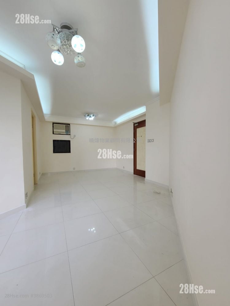 Kornhill Rental 2 Bedrooms , 1 Bathroom 529 ft²