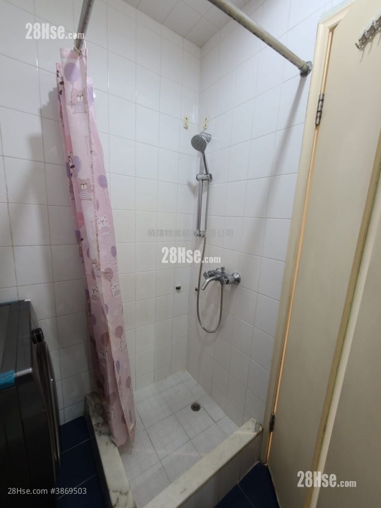 Kornhill Rental 2 Bedrooms , 1 Bathroom 529 ft²