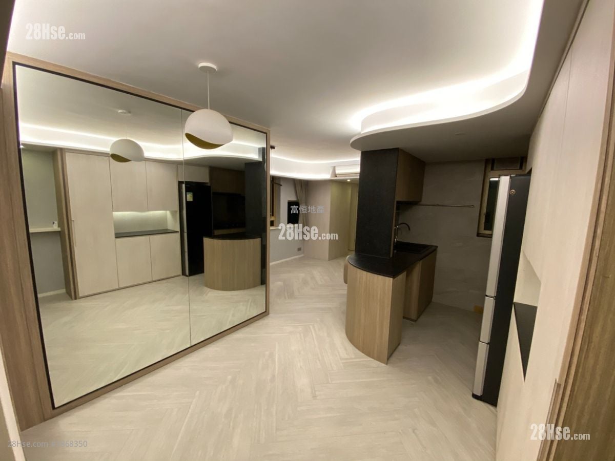 Harbour Place Sell 3 Bedrooms , 2 Bathrooms 590 ft²