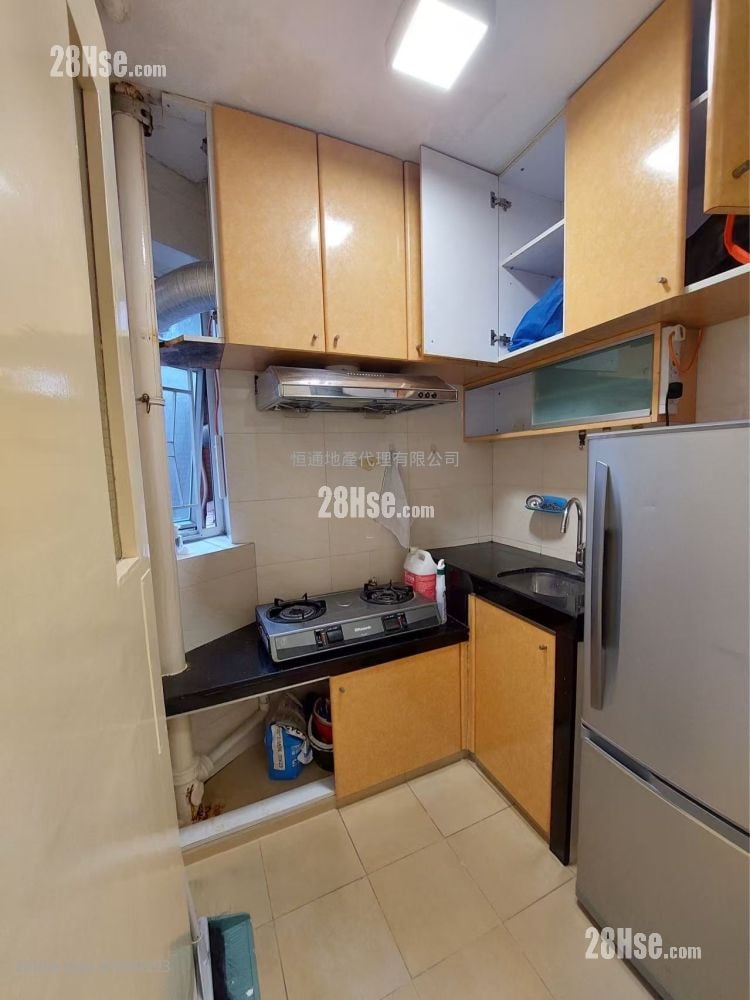 Full Wealth Gardens Rental 2 Bedrooms , 1 Bathroom 446 ft²