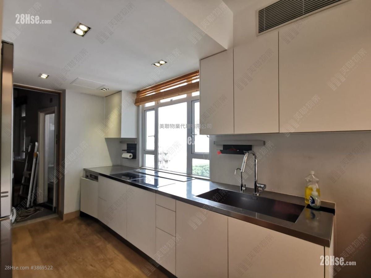 Hatton Place Sell 3 Bedrooms , 2 Bathrooms 1,177 ft²