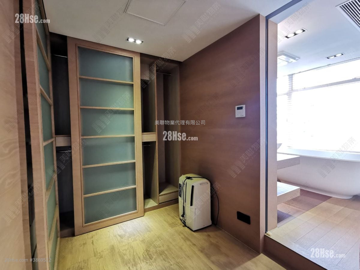 Hatton Place Sell 3 Bedrooms , 2 Bathrooms 1,177 ft²