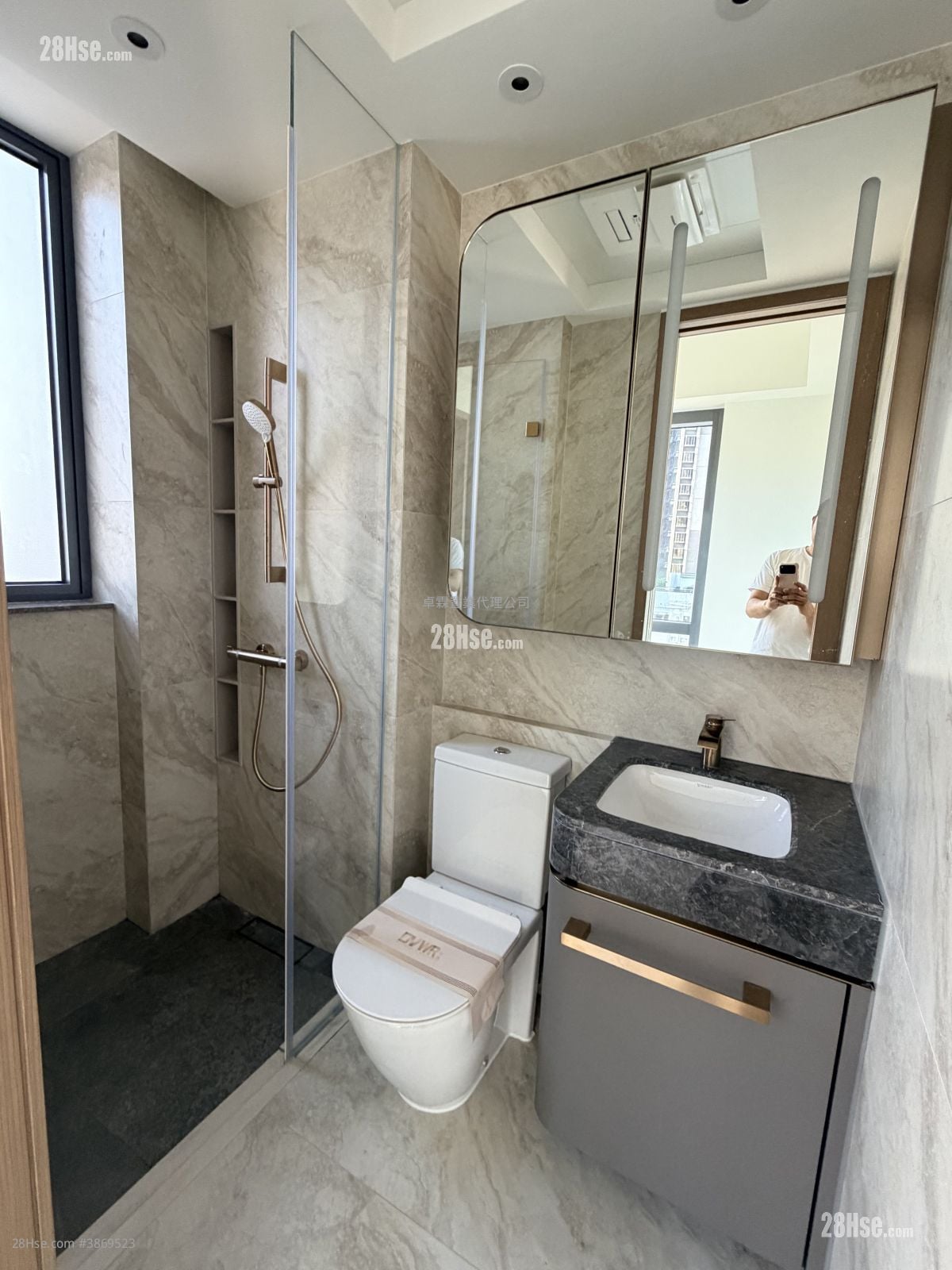 Des Voeux W Residence Rental 1 Bedroom , 1 Bathroom 278 ft²