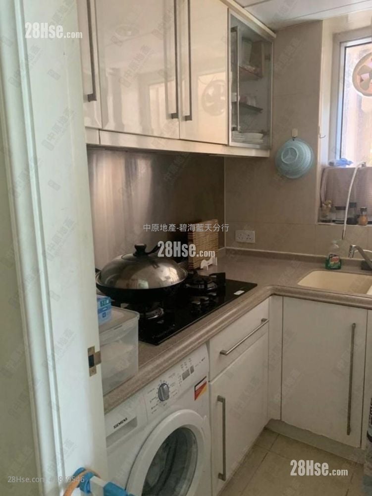 Banyan Garden Sell 2 Bedrooms , 1 Bathroom 440 ft²