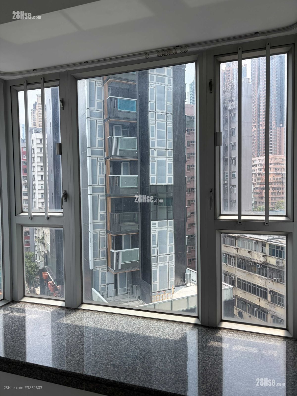 Metro Harbour View Sell 2 Bedrooms , 1 Bathroom 408 ft²