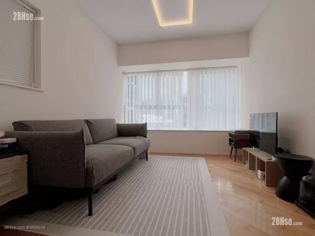 Aquamarine Sell 2 Bedrooms , 1 Bathroom 499 ft²