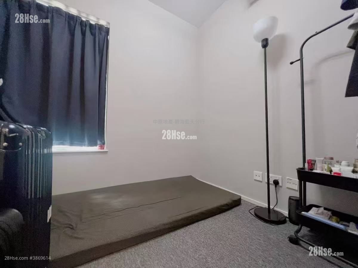 Aquamarine Sell 2 Bedrooms , 1 Bathroom 499 ft²