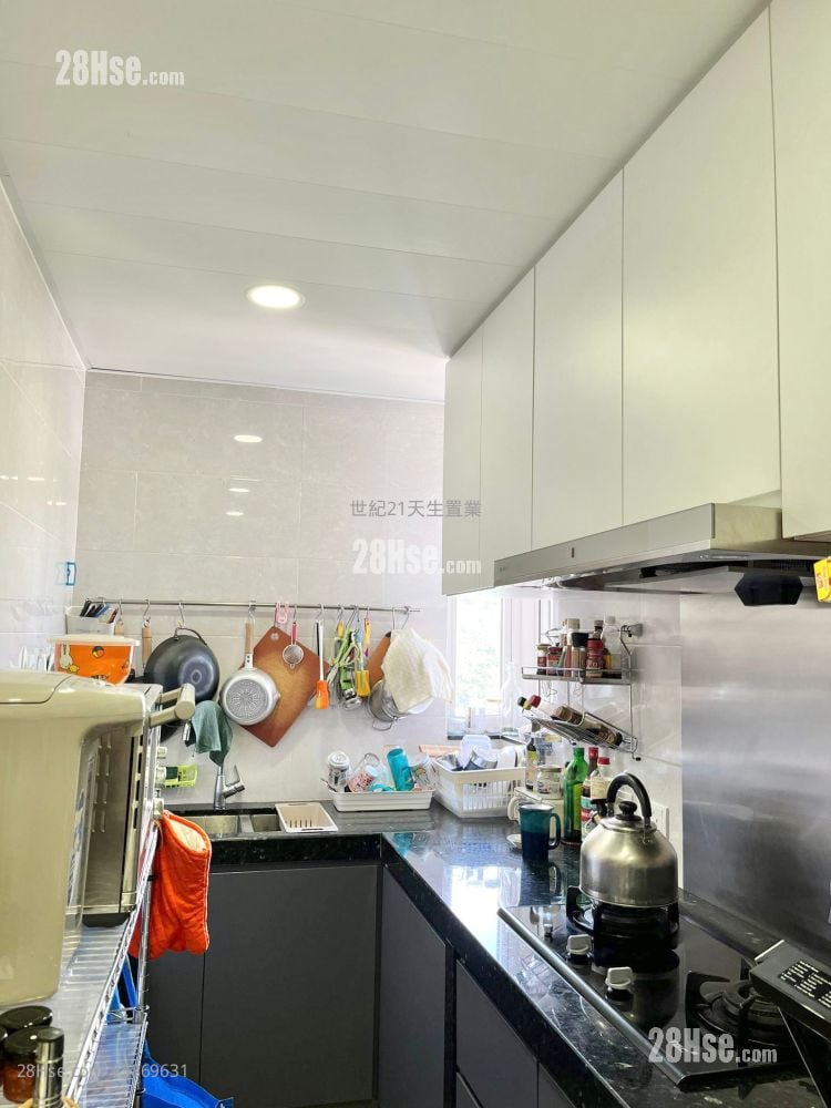 Avignon Rental 4 Bedrooms 892 ft²