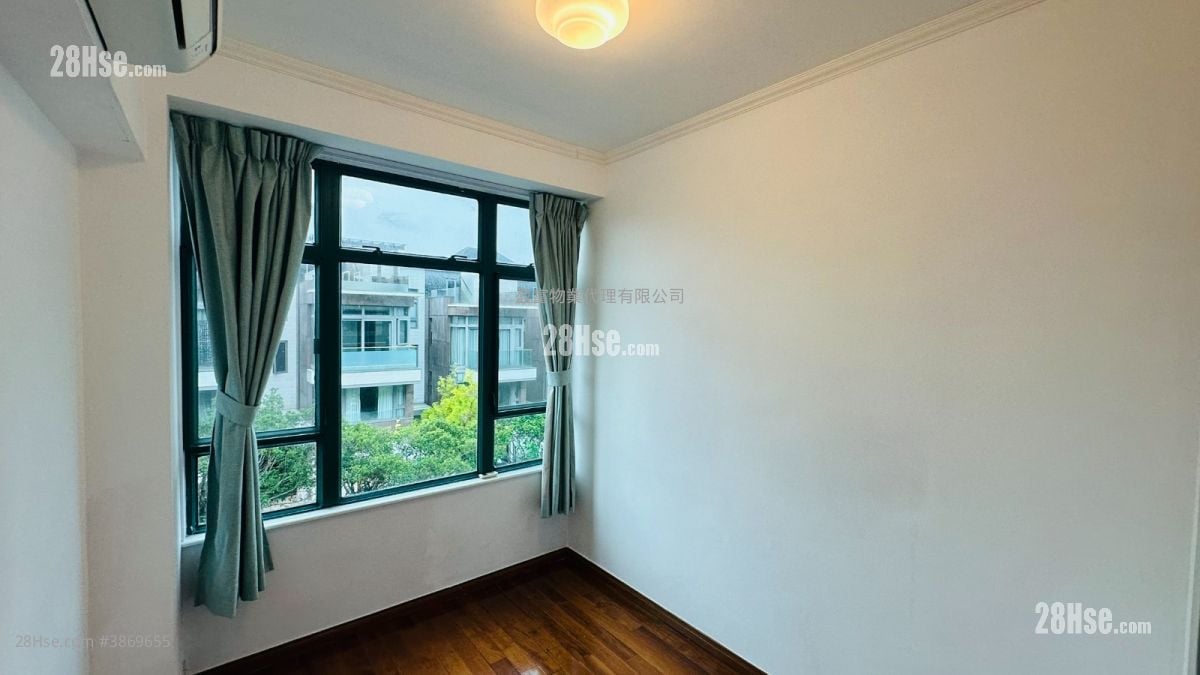 Stanford Villa Rental 3 Bedrooms , 2 Bathrooms 855 ft²