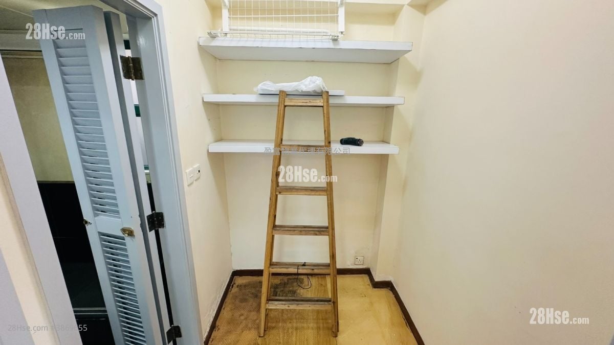 Stanford Villa Rental 3 Bedrooms , 2 Bathrooms 855 ft²