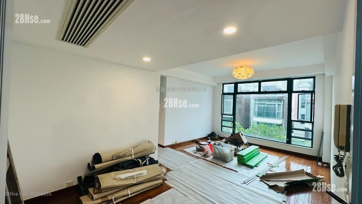 Stanford Villa Rental 3 Bedrooms , 2 Bathrooms 855 ft²