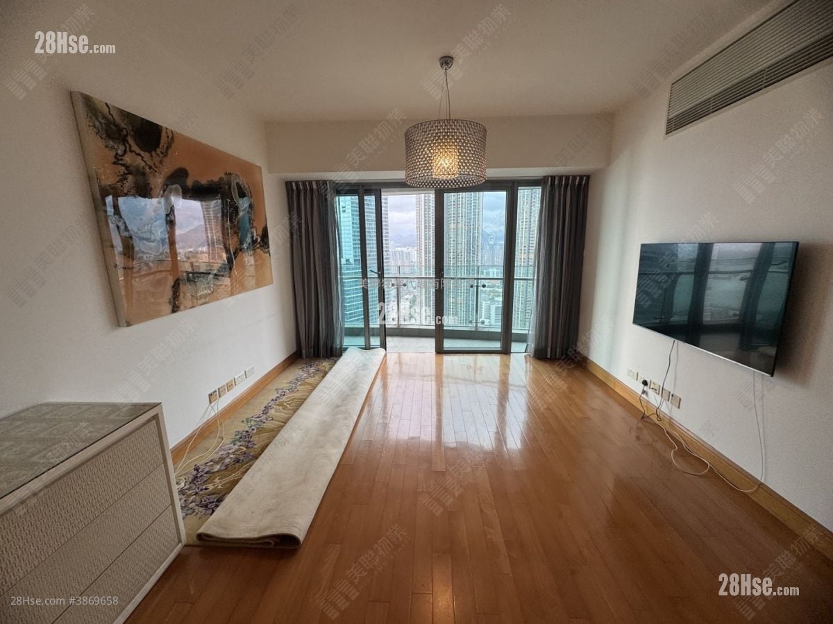 The Harbourside Rental 3 Bedrooms 1,068 ft²