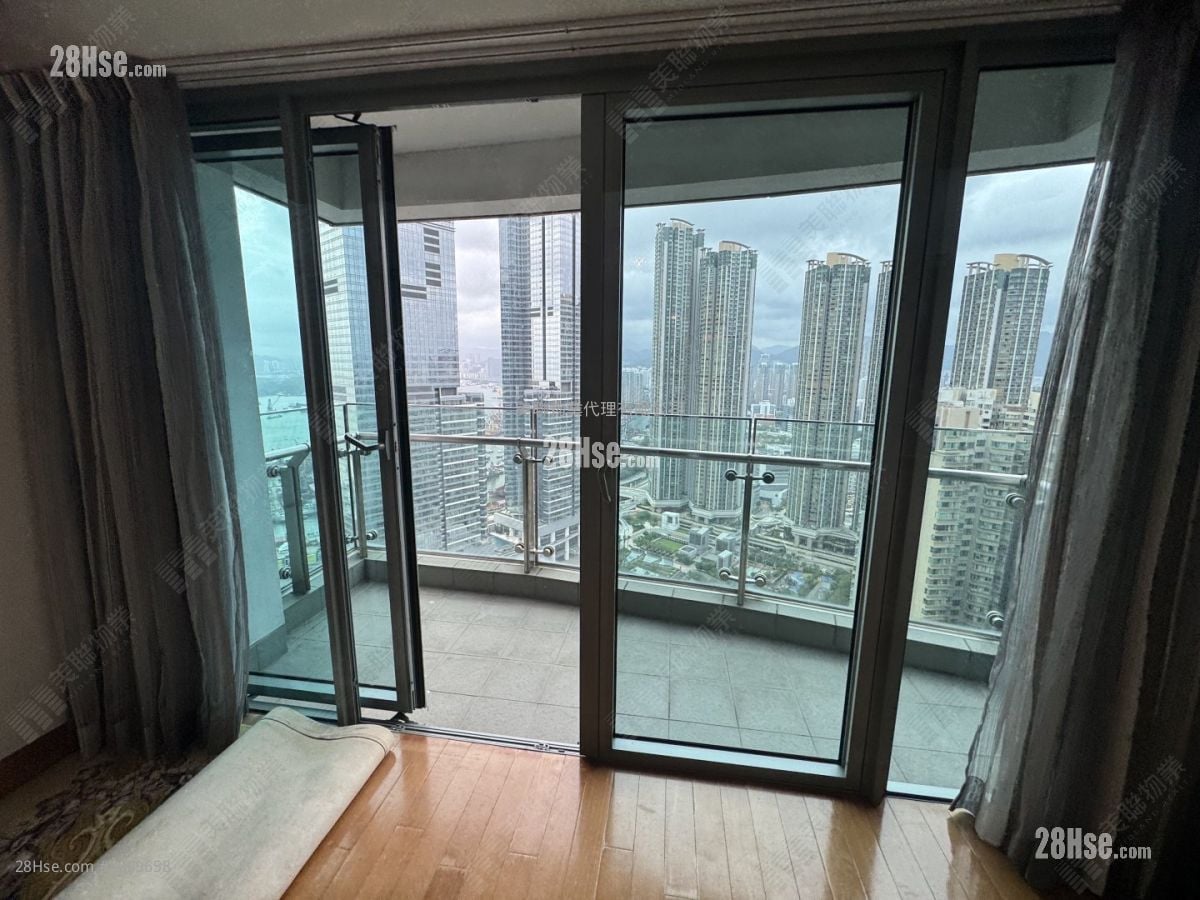 The Harbourside Rental 3 Bedrooms 1,068 ft²