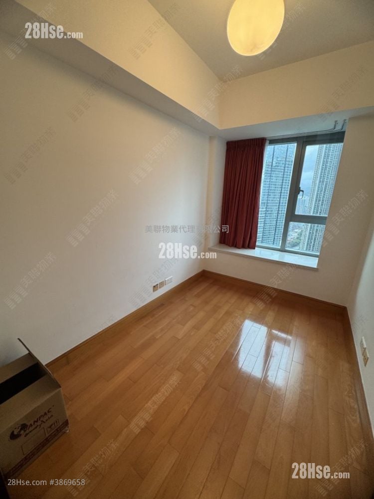 The Harbourside Rental 3 Bedrooms 1,068 ft²