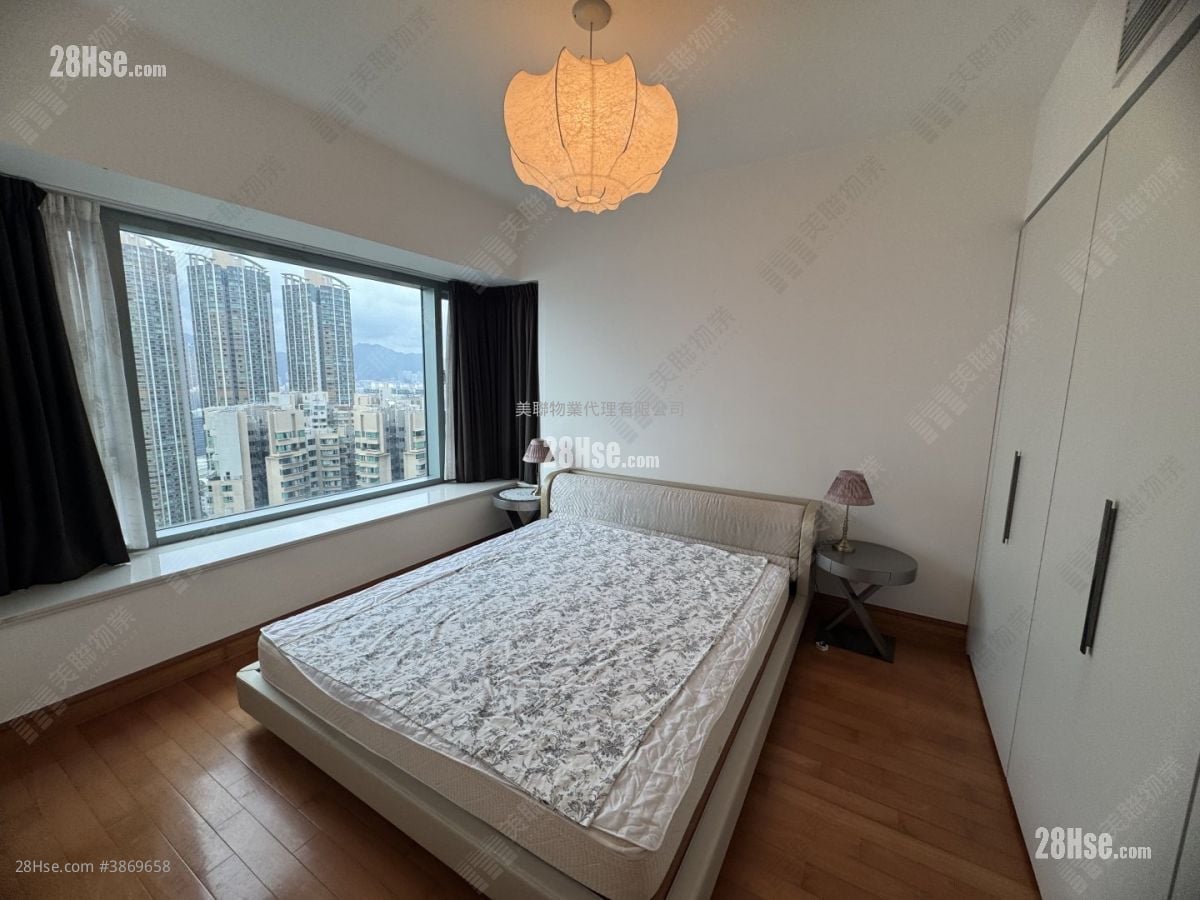 The Harbourside Rental 3 Bedrooms 1,068 ft²