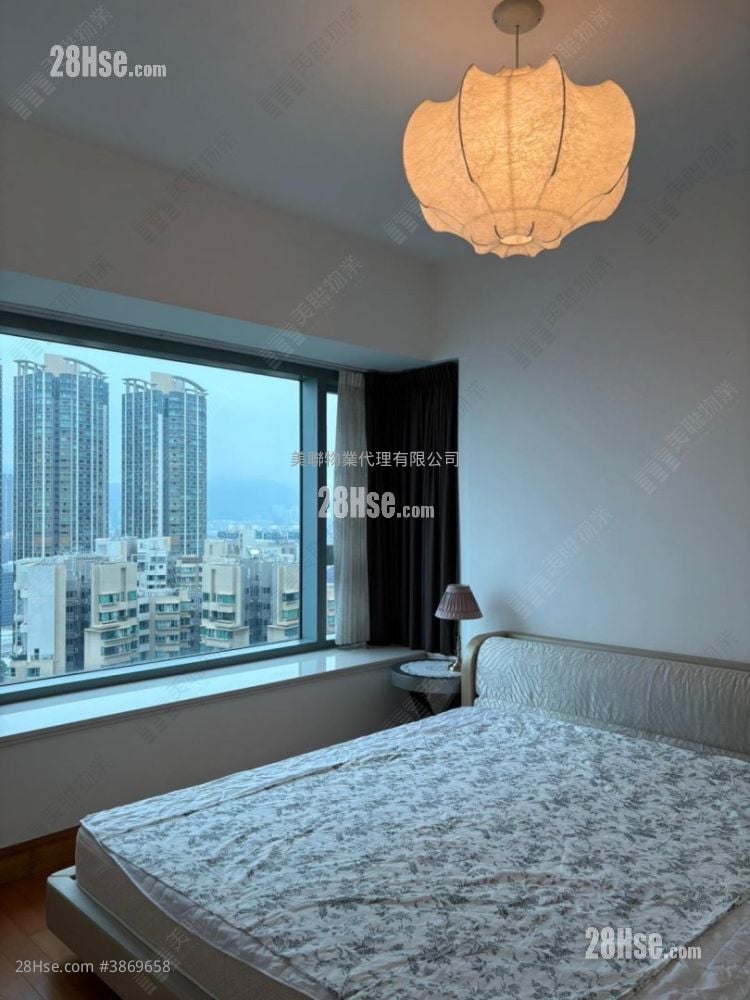 The Harbourside Rental 3 Bedrooms 1,068 ft²