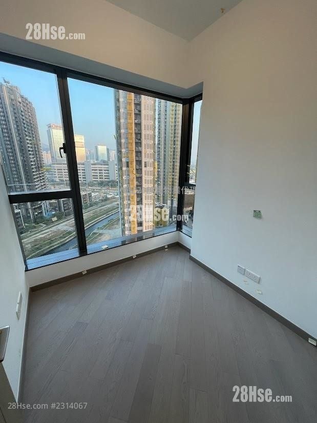 Upper River Bank Rental 3 Bedrooms , 2 Bathrooms 654 ft²
