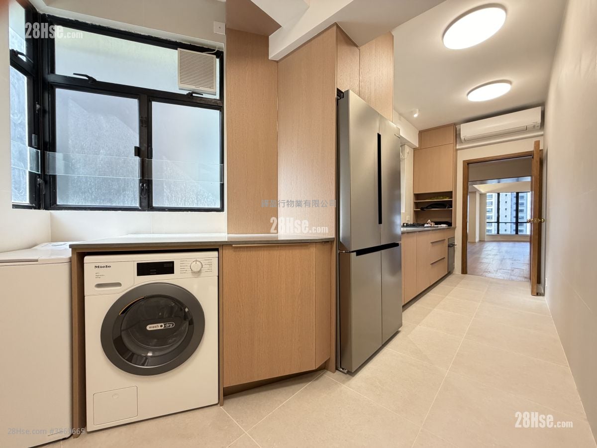 Park Mansions Rental 3 Bedrooms , 2 Bathrooms 1,723 ft²