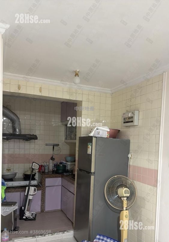 Yuk Ming Court Sell 440 ft²