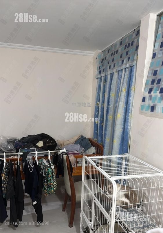 Yuk Ming Court Sell 440 ft²