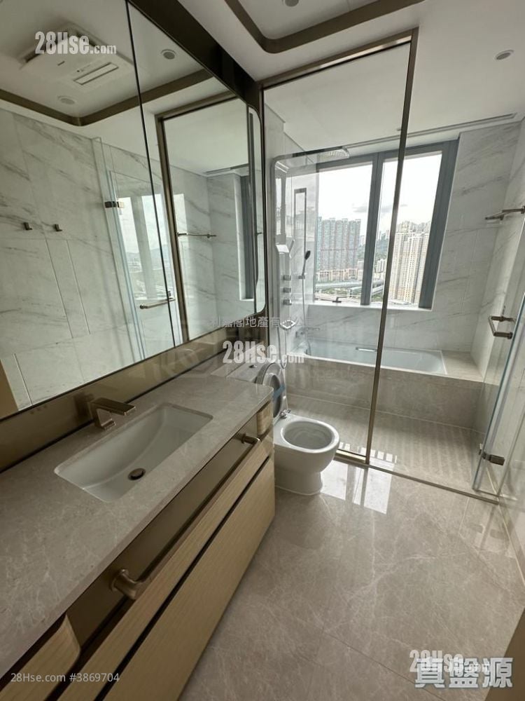 Grand Victoria Rental 4 Bedrooms , 4 Bathrooms 1,390 ft²