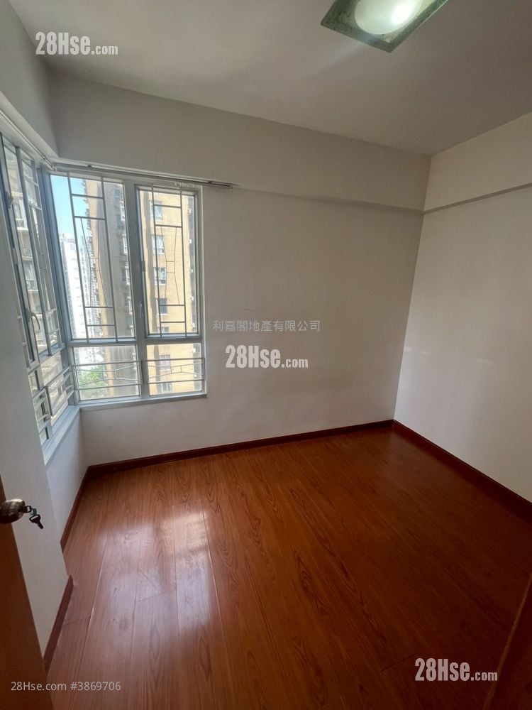 Tsing Yi Garden Sell 3 Bedrooms , 2 Bathrooms 547 ft²