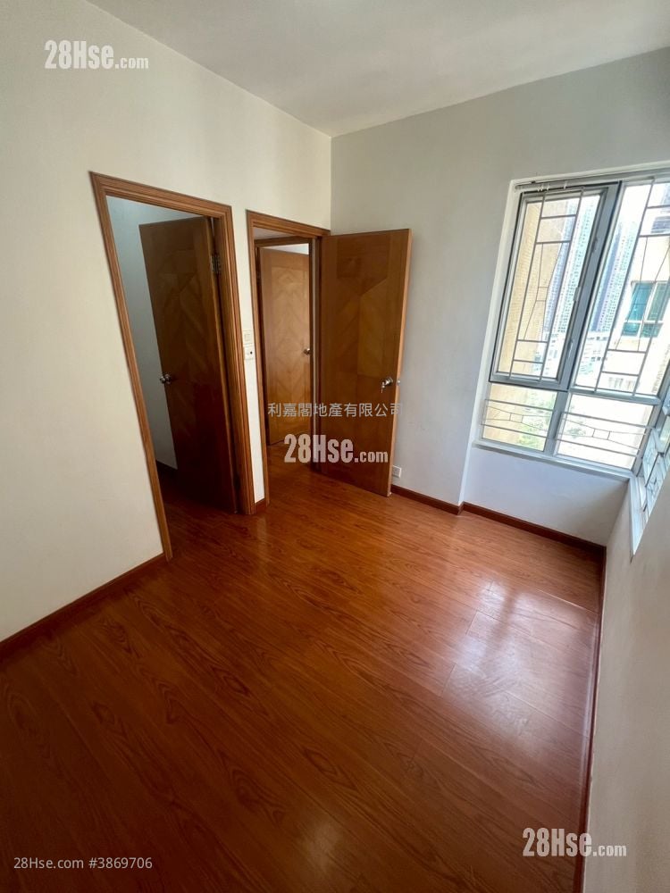 Tsing Yi Garden Sell 3 Bedrooms , 2 Bathrooms 547 ft²