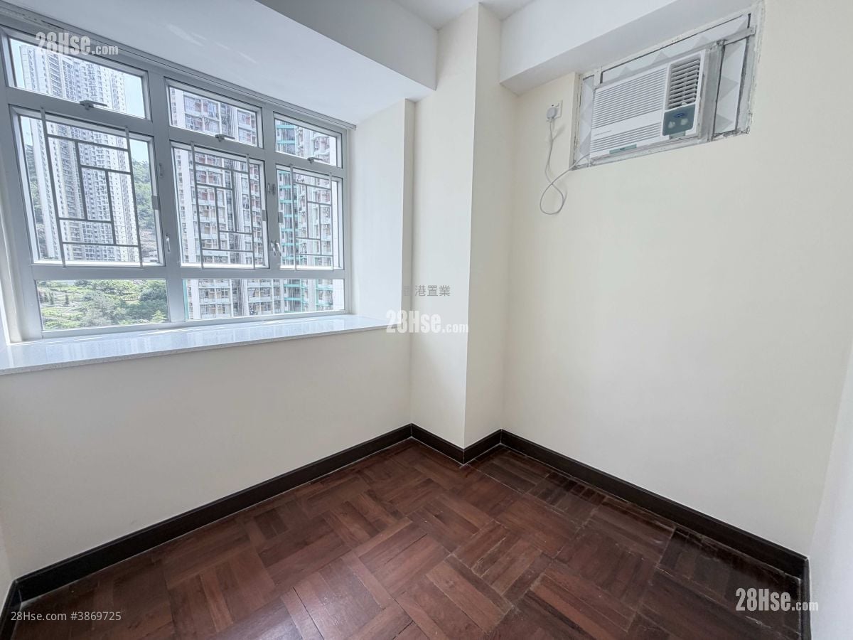 Tak Bo Garden Rental 2 Bedrooms , 1 Bathroom 282 ft²