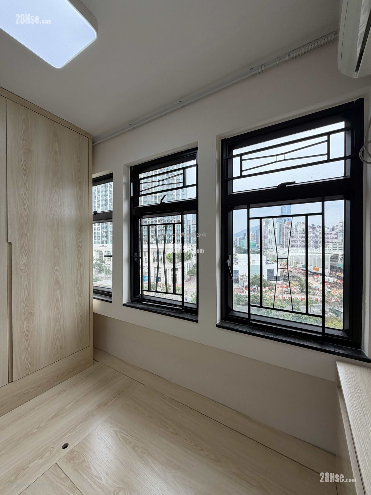 Man Wai Building Rental Studio , 1 Bathroom 180 ft²