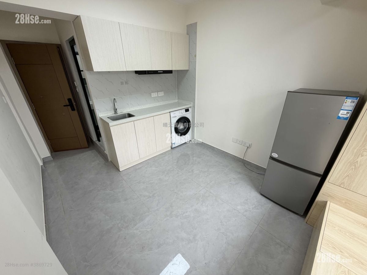 Man Wai Building Rental Studio , 1 Bathroom 180 ft²
