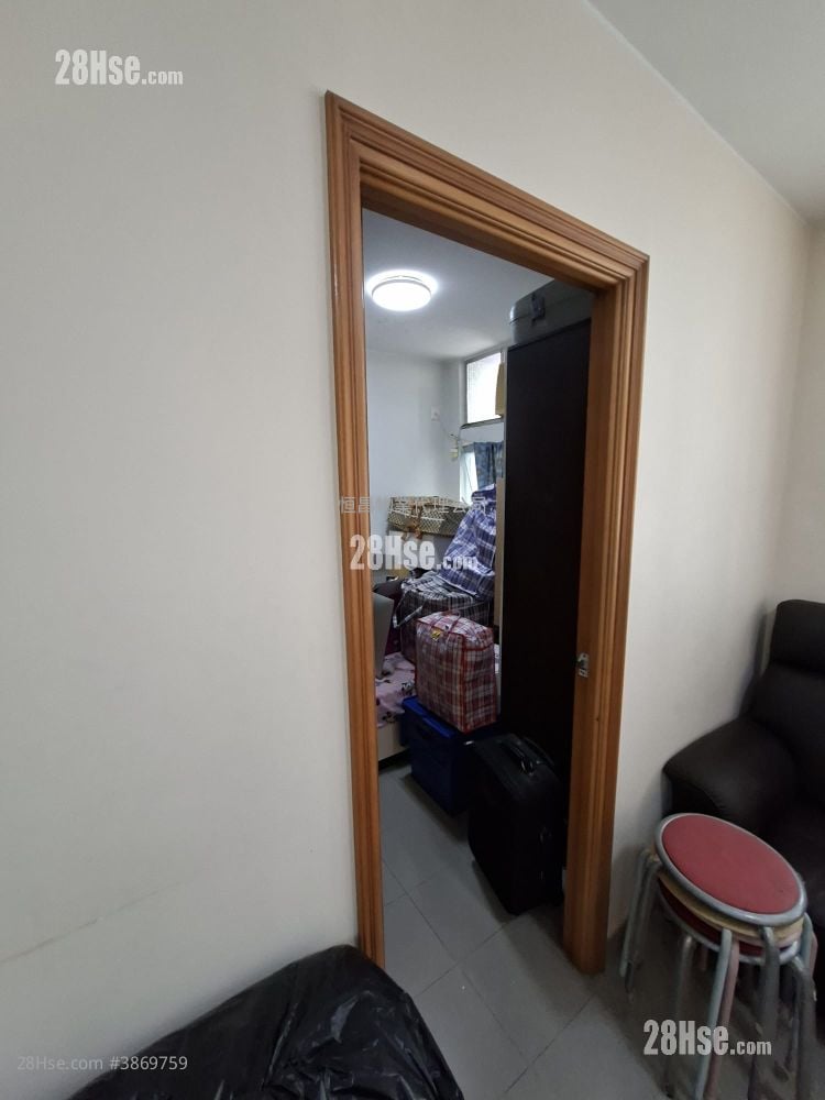 Tin Wang Court Sell 2 Bedrooms 401 ft²