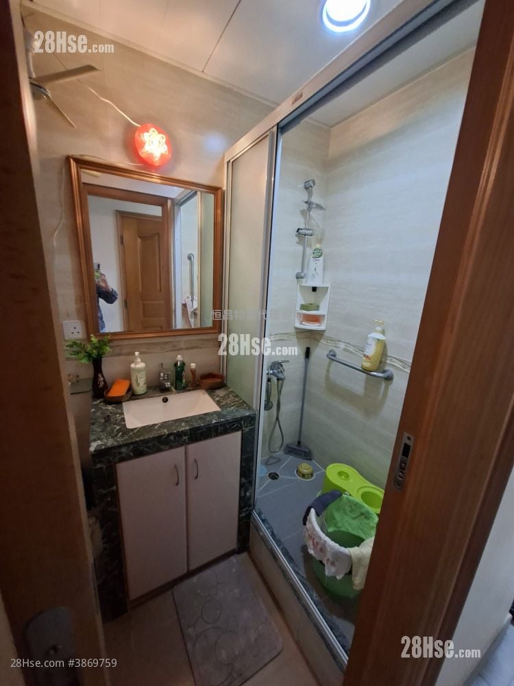 Tin Wang Court Sell 2 Bedrooms 401 ft²