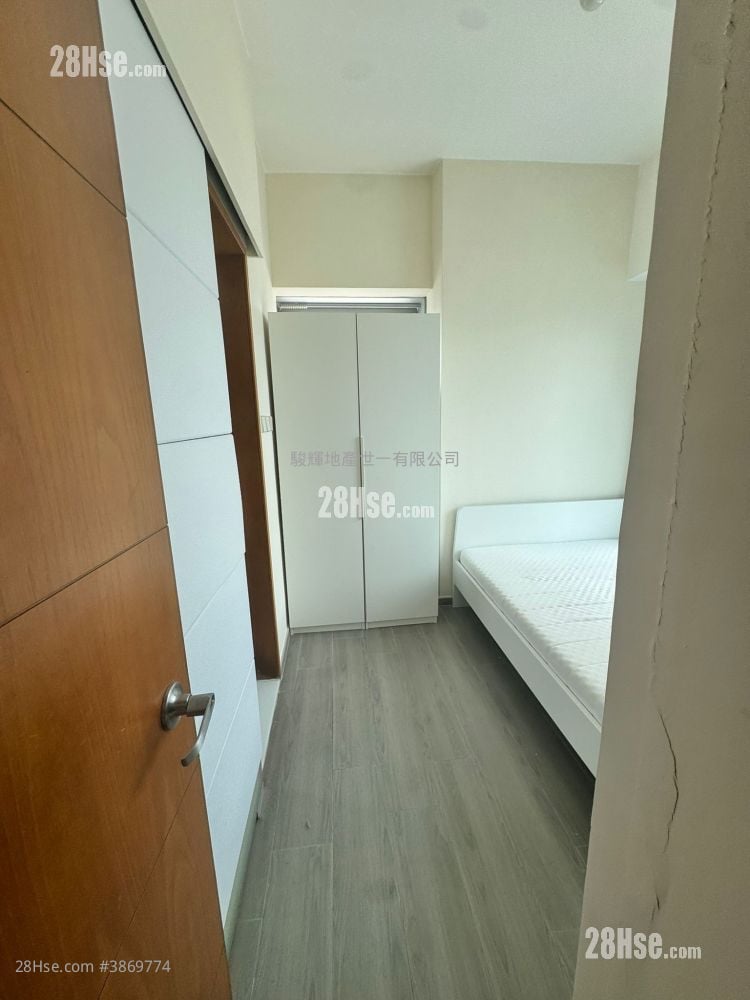 Grand Metro Rental 3 Bedrooms , 2 Bathrooms 699 ft²