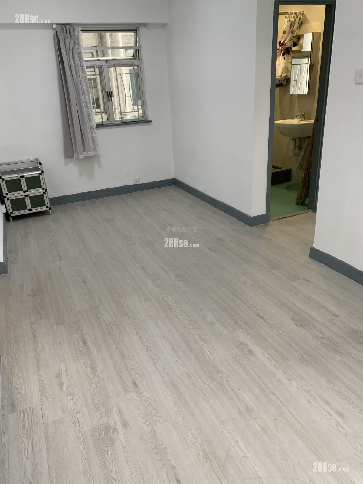 Wyler Gardens Rental 2 Bedrooms , 1 Bathroom 456 ft²