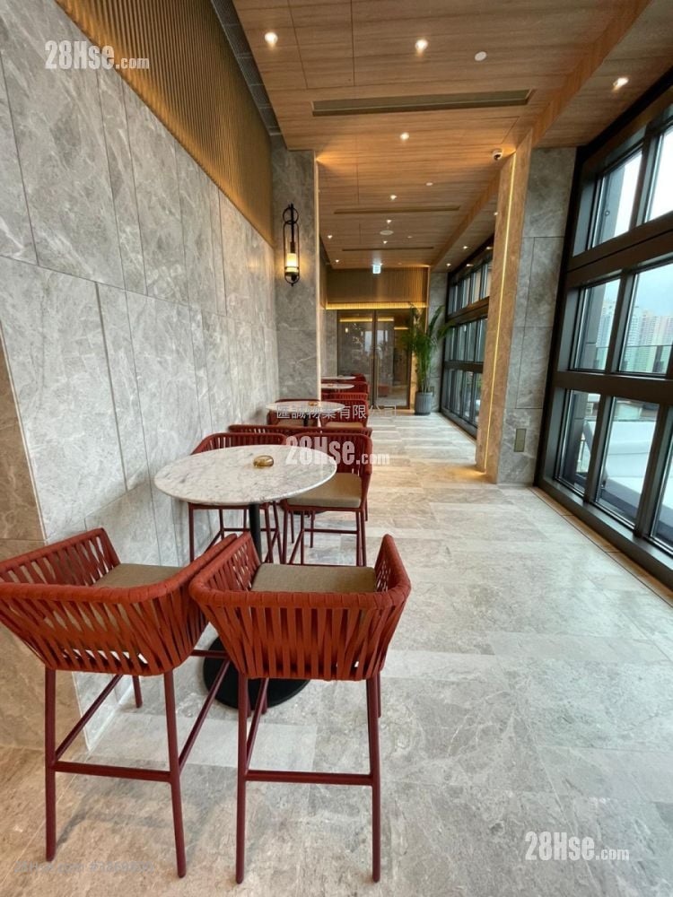The Vantage Sell 2 Bedrooms , 1 Bathroom 391 ft²