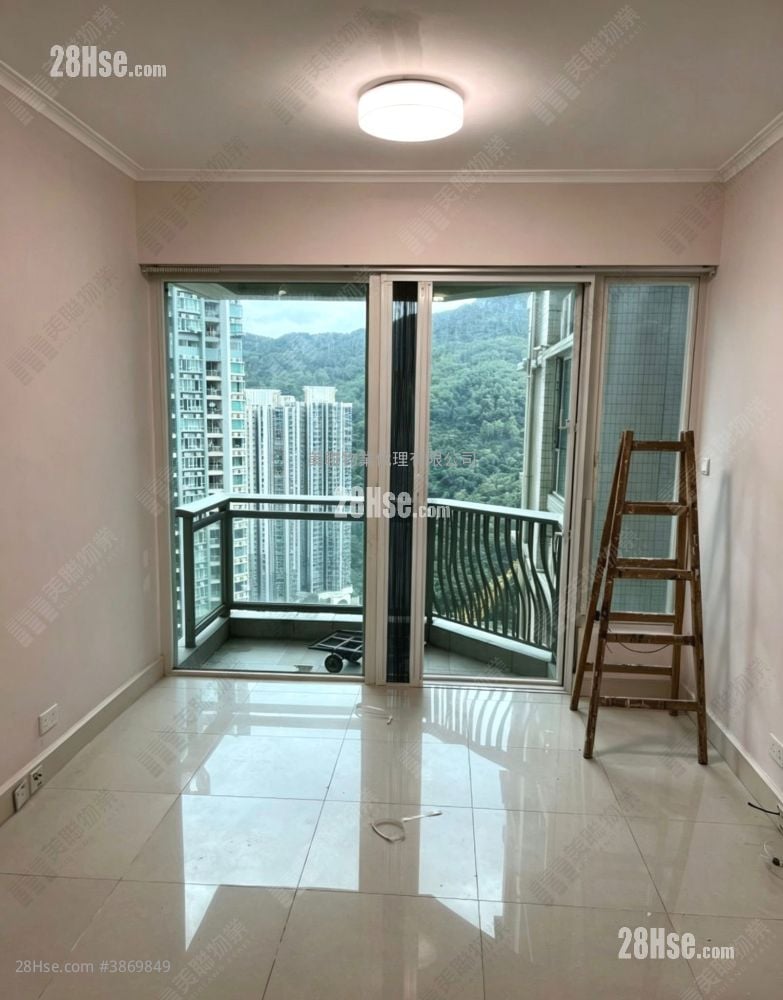 Le Prestige Rental 3 Bedrooms , 2 Bathrooms 728 ft²