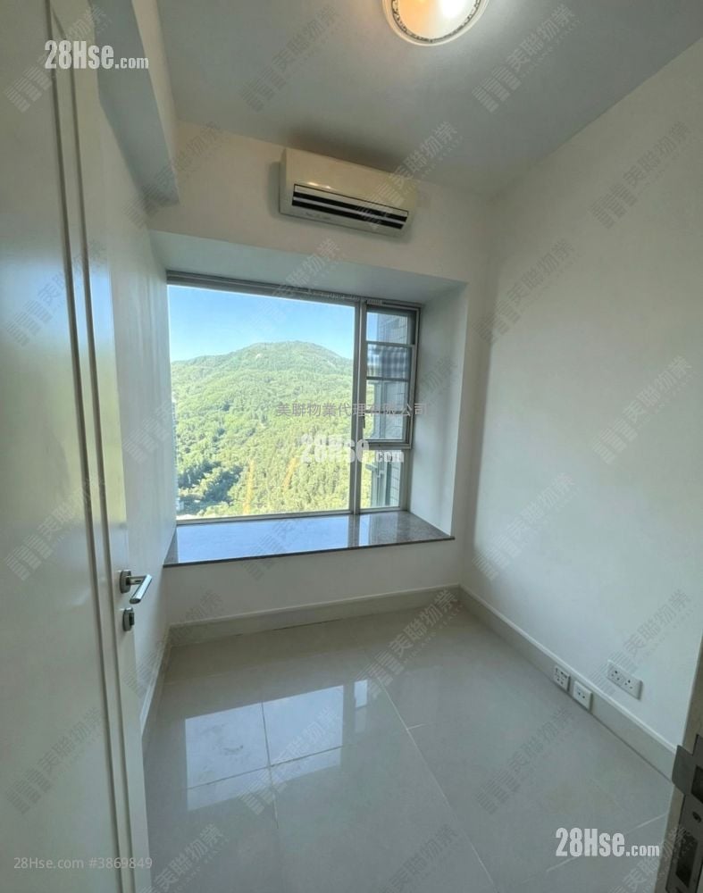 Le Prestige Rental 3 Bedrooms , 2 Bathrooms 728 ft²
