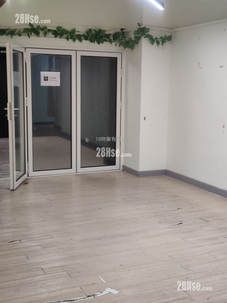 香港工業中心 租盤 5+ 房 , 2 廁所