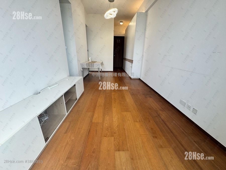Maya Sell 2 Bedrooms 547 ft²
