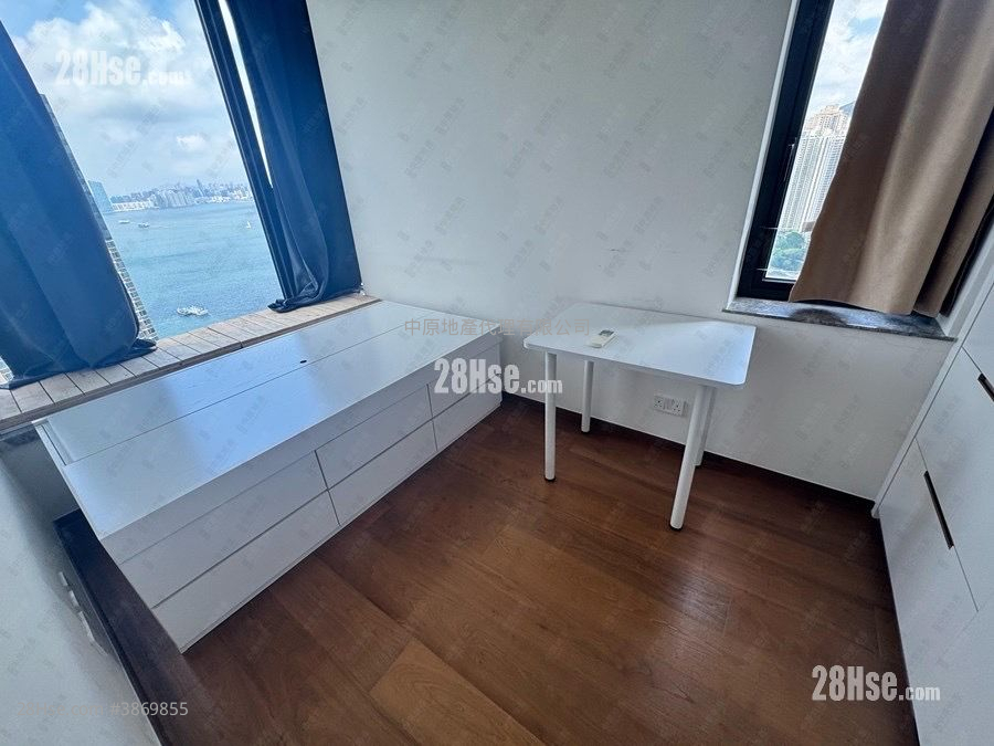 Maya Sell 2 Bedrooms 547 ft²