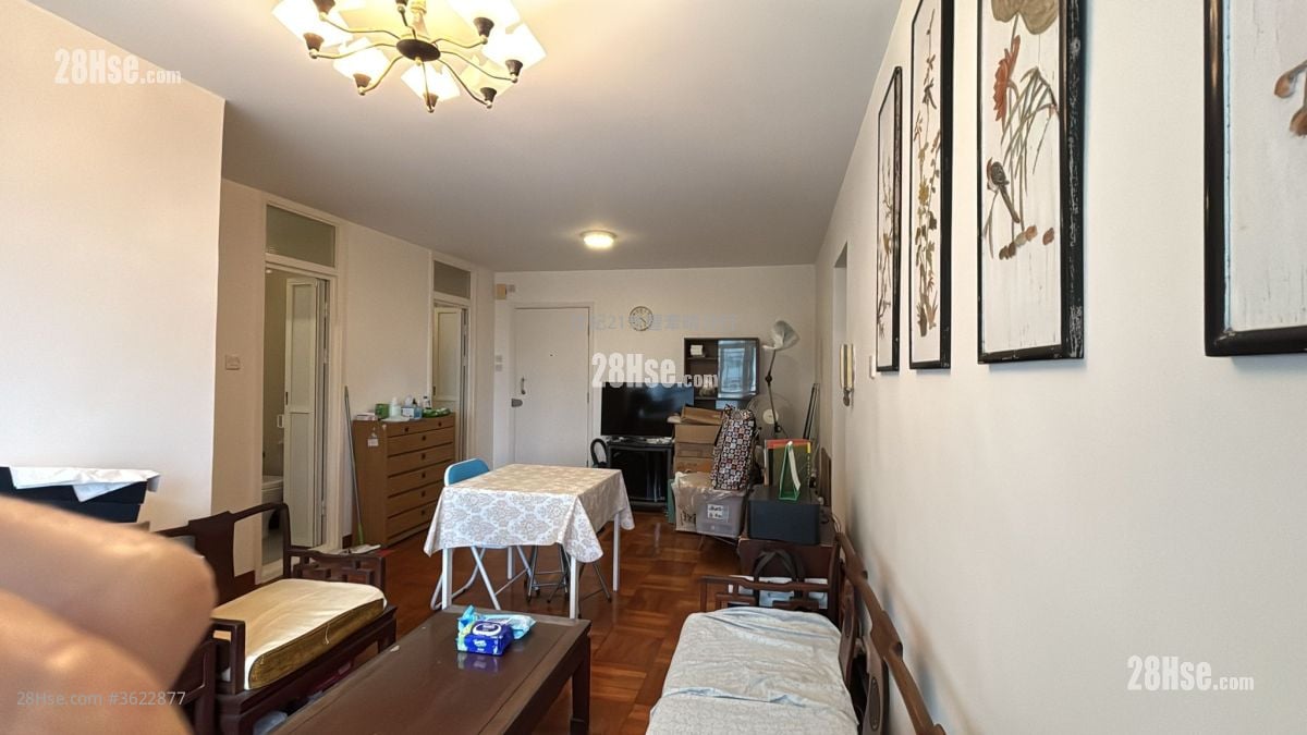 Ka Shing Court Sell 3 Bedrooms , 1 Bathroom 603 ft²