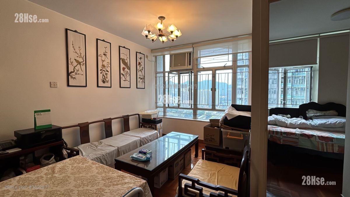Ka Shing Court Sell 3 Bedrooms , 1 Bathroom 603 ft²