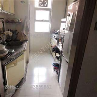 Kam Lung Court Sell 3 Bedrooms , 1 Bathroom 554 ft²