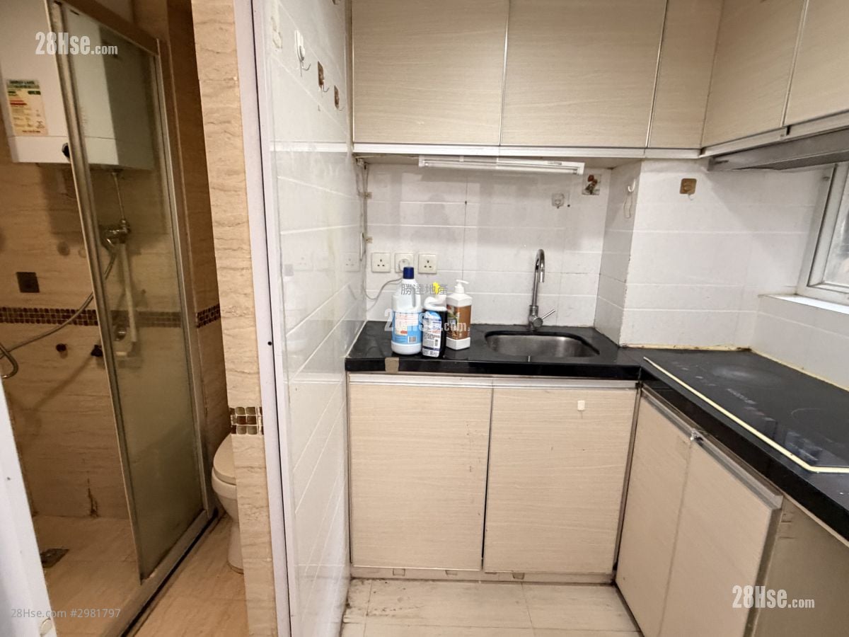 Cheung Hing Building Rental 3 Bedrooms , 2 Bathrooms 505 ft²