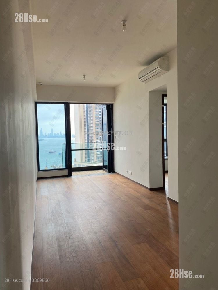 Maya Sell 3 Bedrooms 627 ft²