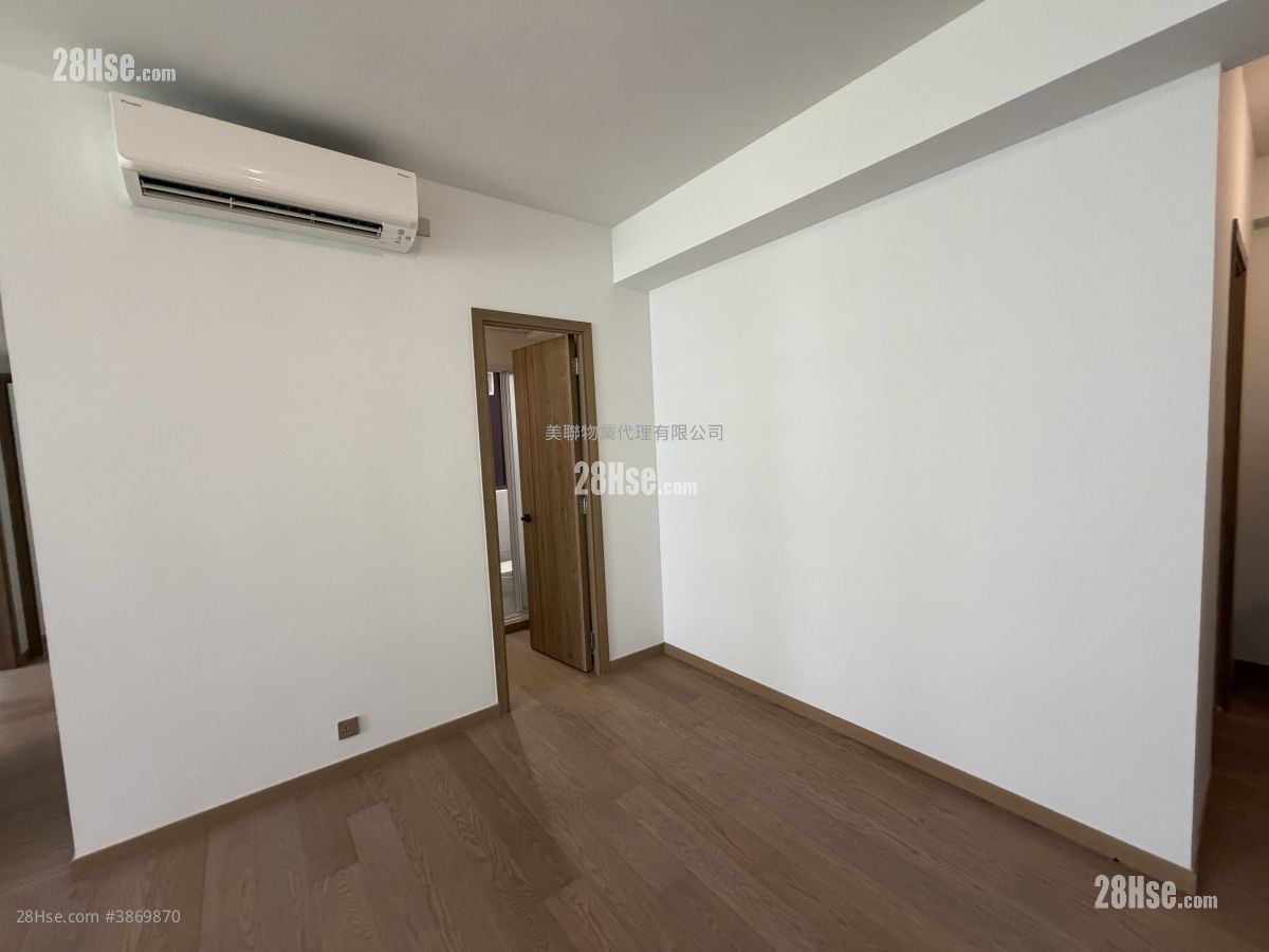 Centra Horizon Rental 3 Bedrooms , 2 Bathrooms 1,038 ft²