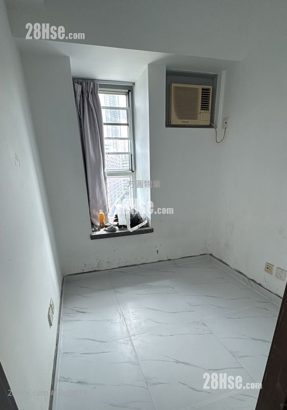 Grand Waterfront Rental 3 Bedrooms , 1 Bathroom 546 ft²
